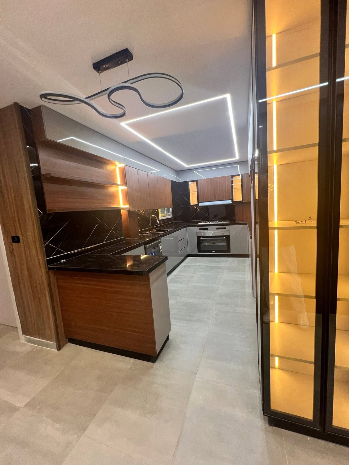 تشطيب وحدة سكنية ومطبخ مودرن